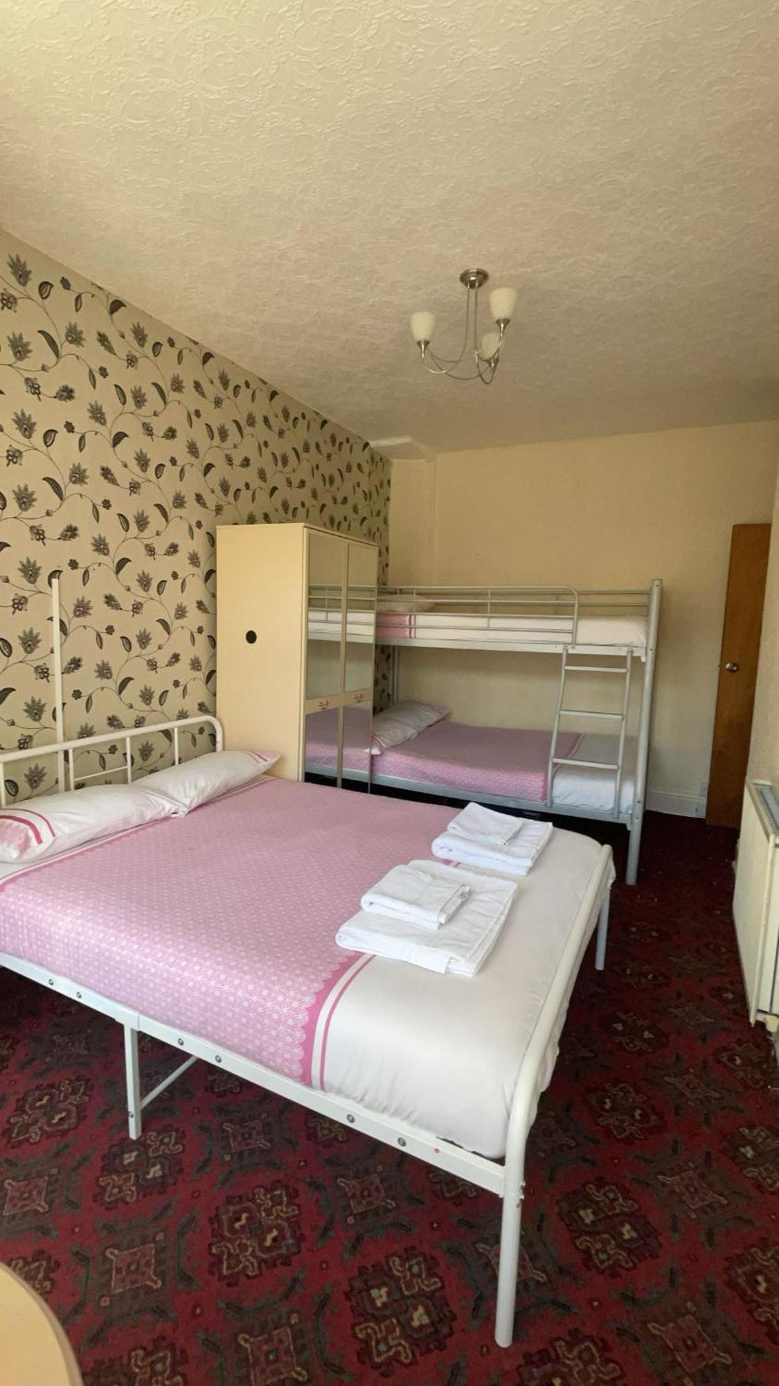 White Moon Hotel Блекпул Екстериор снимка