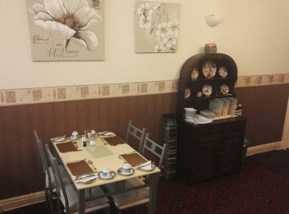 White Moon Hotel Блекпул Екстериор снимка